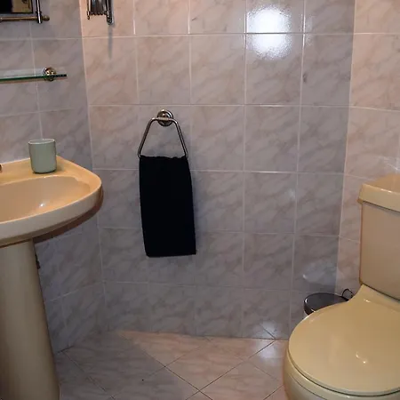 Дом отдыха Nerina Townhouse Пафос